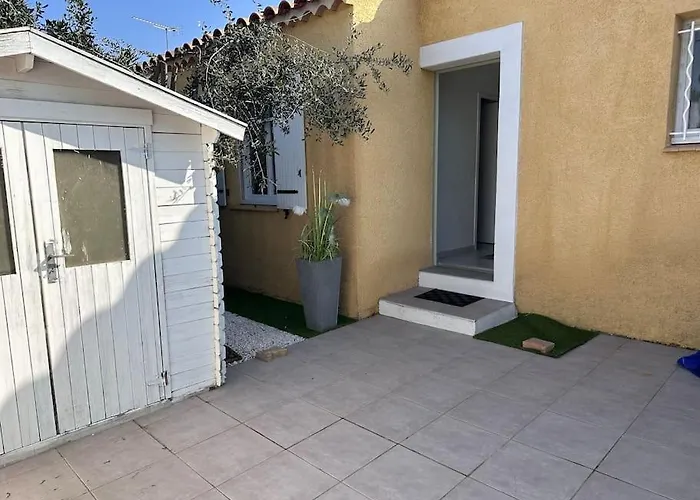 펜션 Charmante Maison Au Calme