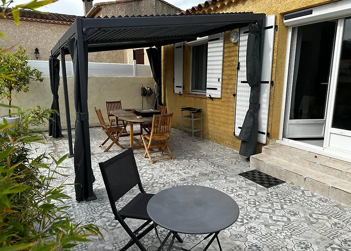 펜션 Charmante Maison Au Calme 에그모르트